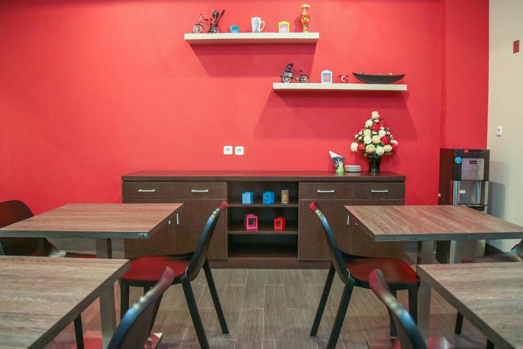 Super Oyo 1006 Azzahra Guest House Syariah Ambon Zewnętrze zdjęcie